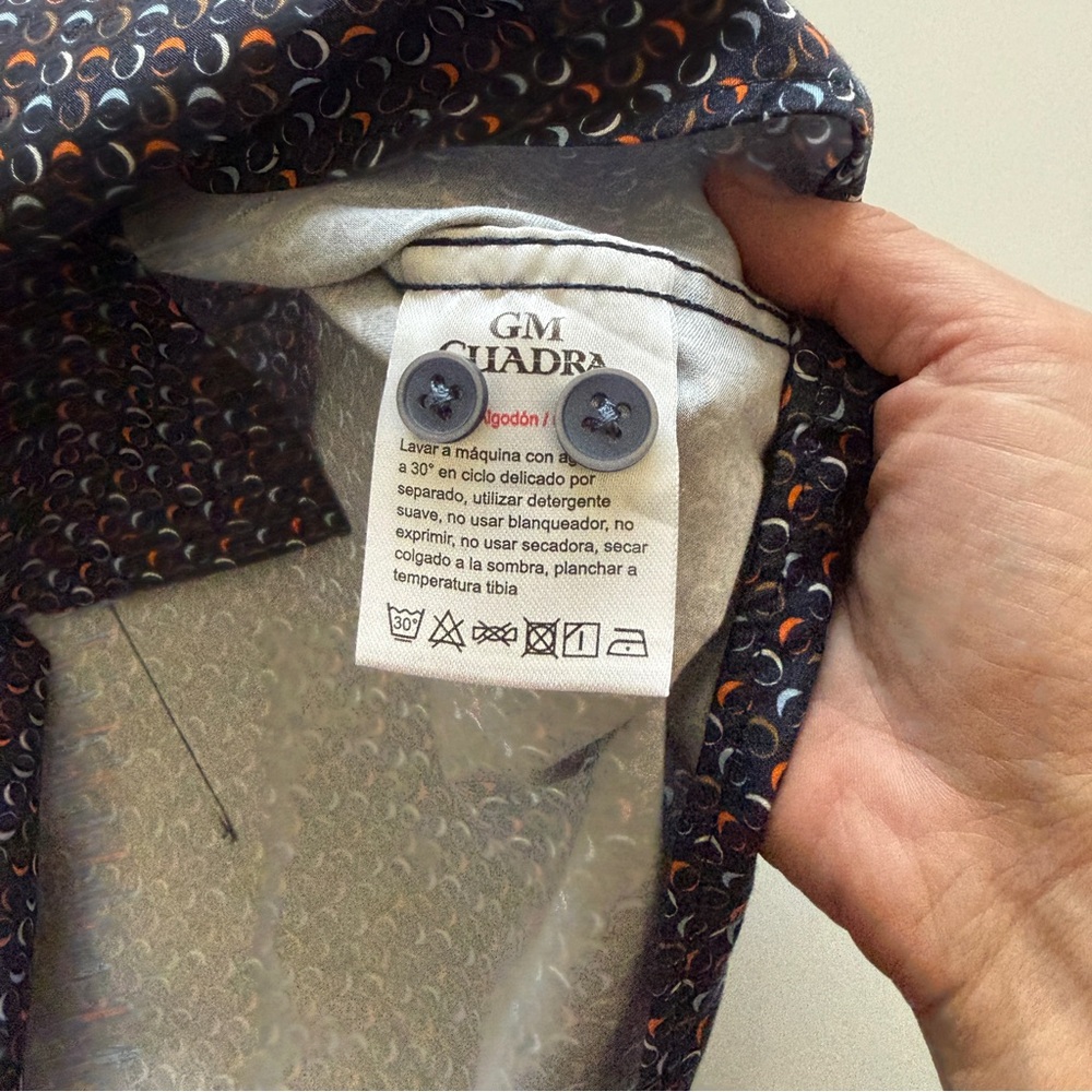 Stylish Black Patterned Men's Button Down Shirt - image 5